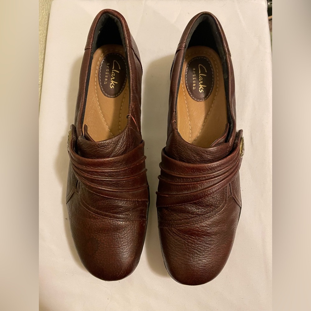 Clarks Artisan Womens Shoes Brown Leather Slip On Flat Loafers Comfort.